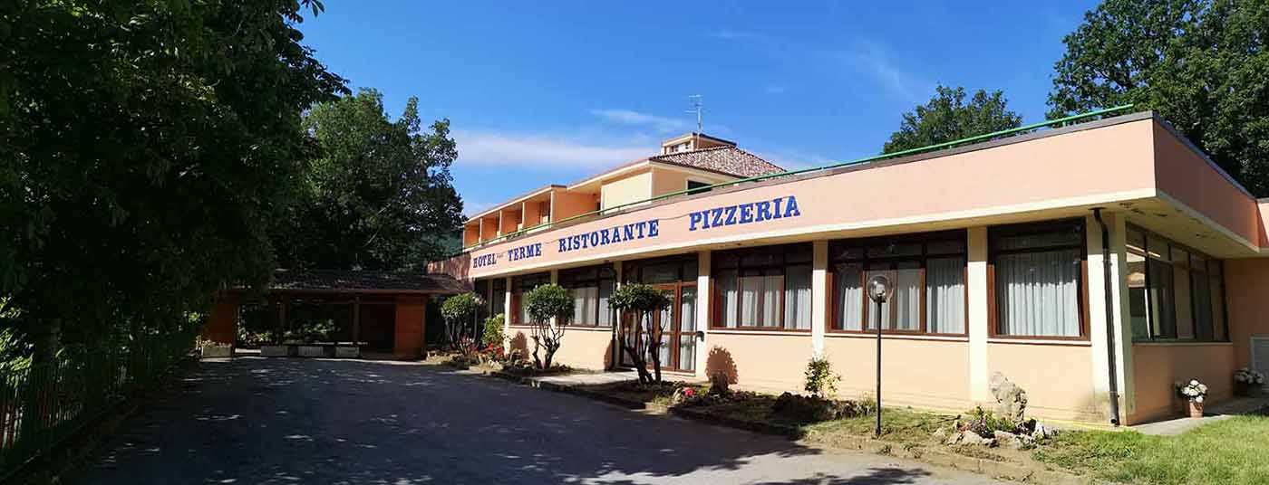 L'Hotel Terme sorge a pochi passi dallo stabilimento termale...